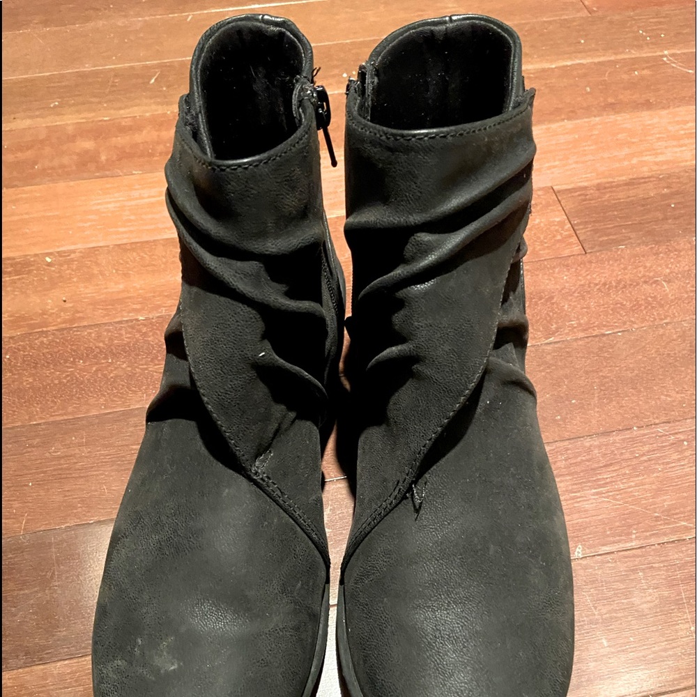 Brand new, never worn Clarks booties